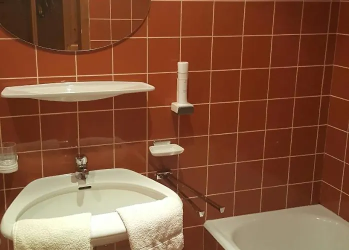 Reuttenhof * 图克斯