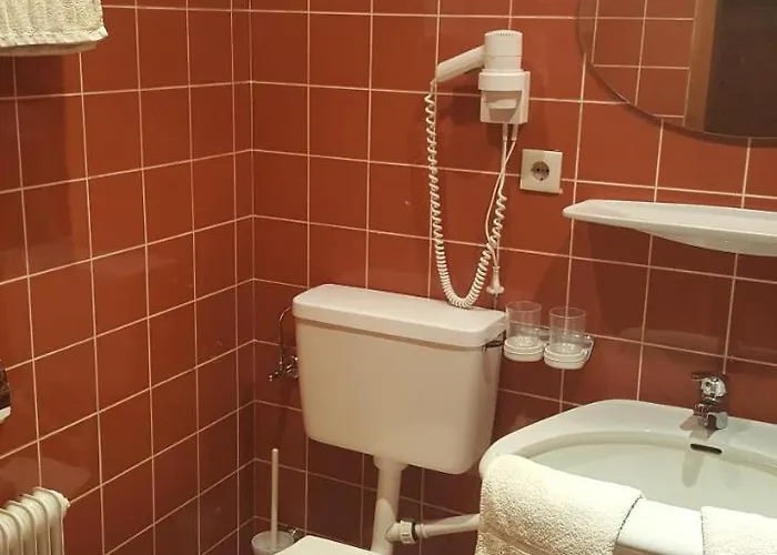 Reuttenhof * 图克斯