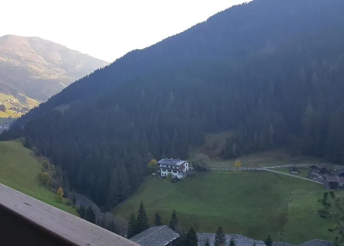 Reuttenhof 图克斯